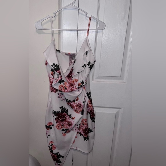 Crave Fame Floral Dress Size XL NWOT - Picture 2 of 4
